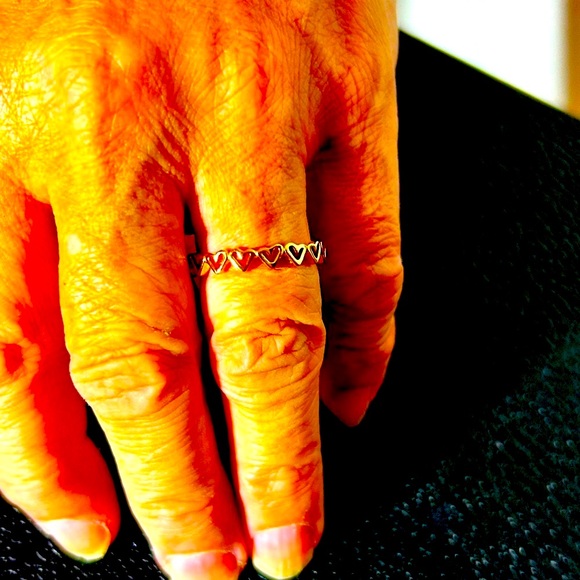 Hearts in rose gold backing. New ring size 8 - Picture 2 of 5